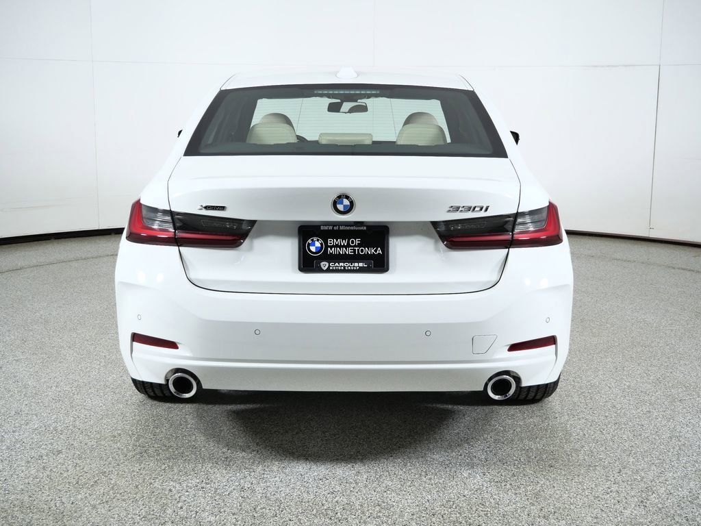 Thumbnail: 2026 BMW 3 Series - 12