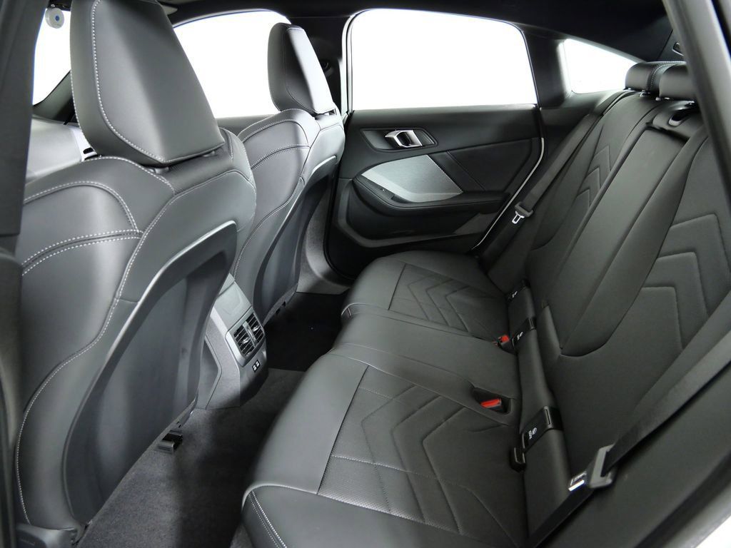 Thumbnail: 2026 BMW 2 Series - 31