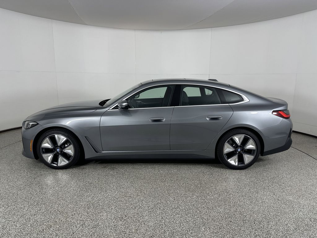 Thumbnail: 2025 BMW i4 - 6