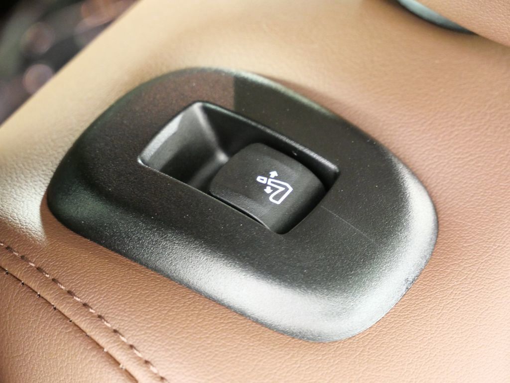 Thumbnail: 2026 BMW X7 - 30