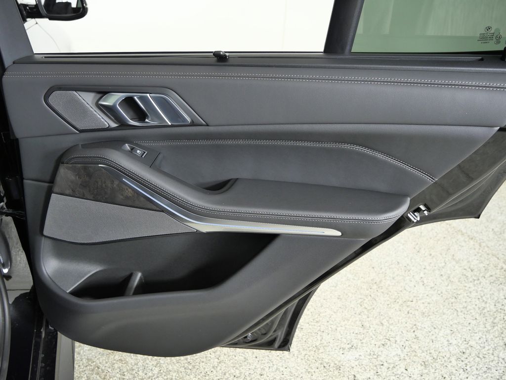 Thumbnail: 2026 BMW X5 - 25