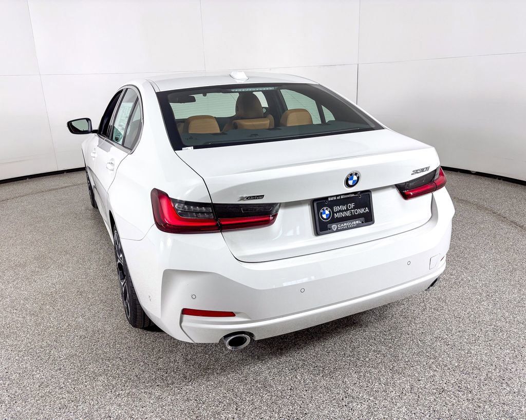 Thumbnail: 2025 BMW 3 Series - 13