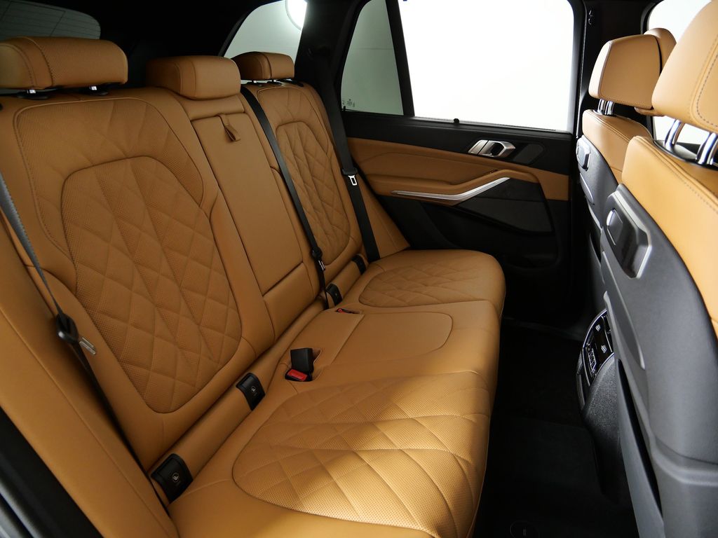 Thumbnail: 2026 BMW X5 - 30