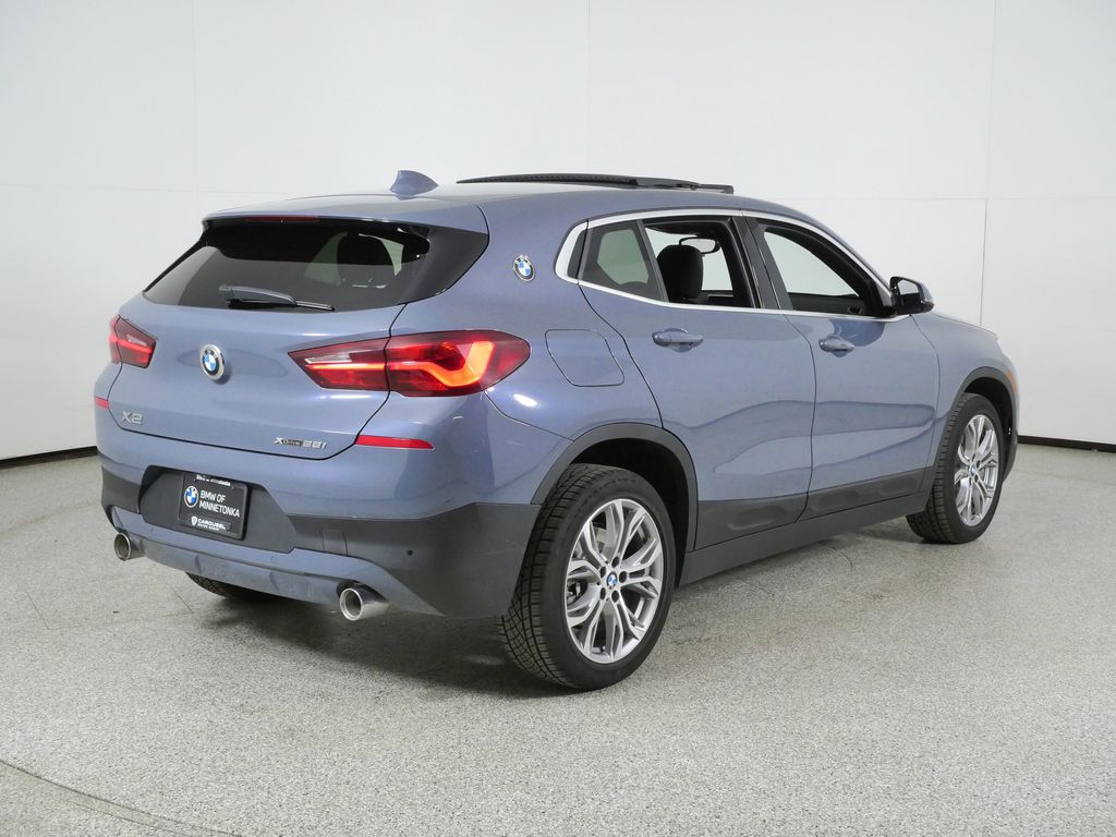 Thumbnail: 2021 BMW X2 - 10