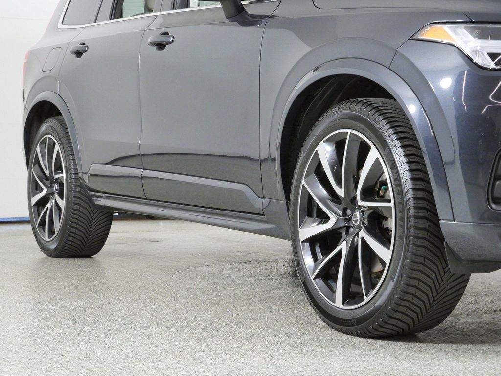 Thumbnail: 2022 Volvo XC90 - 6