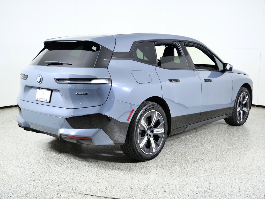 Thumbnail: 2024 BMW iX - 11