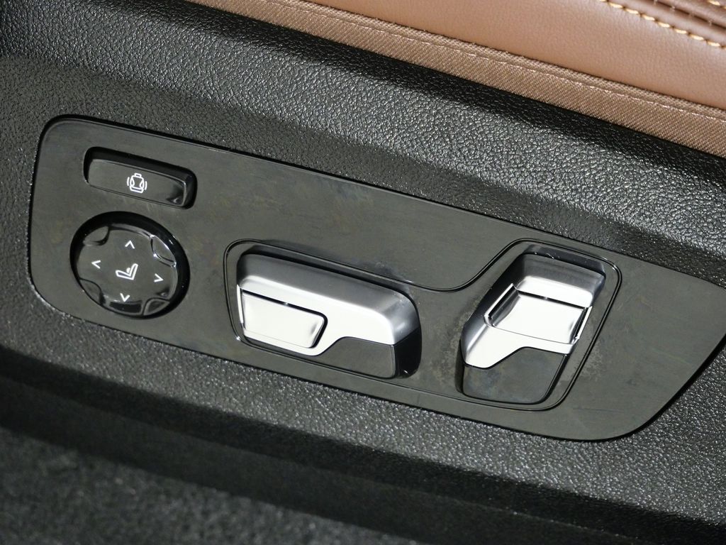 Thumbnail: 2026 BMW X5 - 38