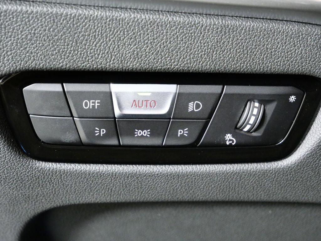 Thumbnail: 2026 BMW M2 - 35