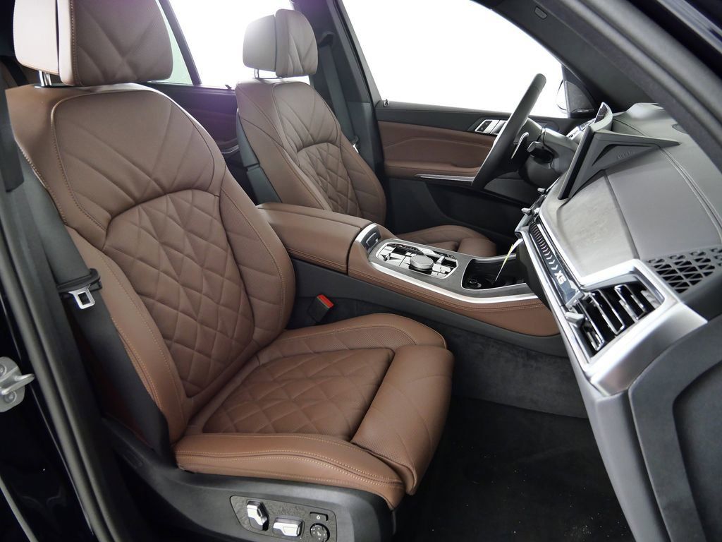 Thumbnail: 2026 BMW X5 - 23