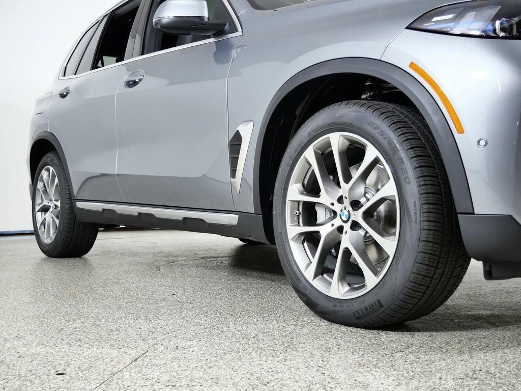 Thumbnail: 2026 BMW X5 - 8