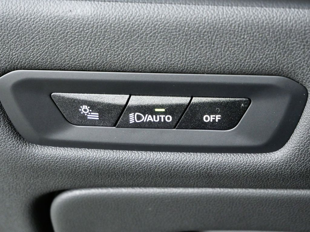 Thumbnail: 2026 BMW X5 - 40