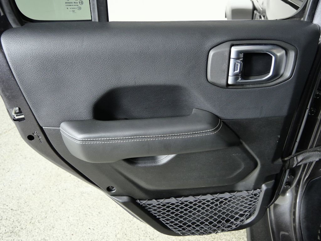 Thumbnail: 2019 Jeep Wrangler - 28