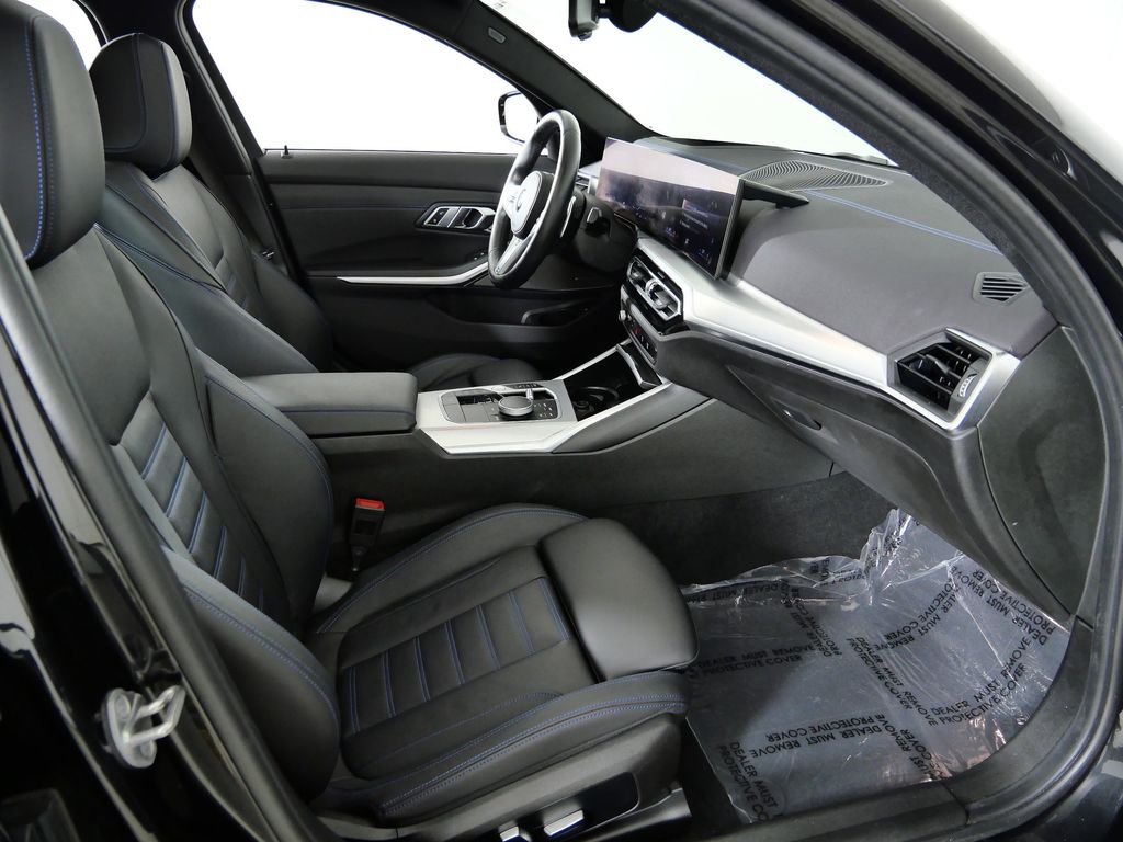 Thumbnail: 2023 BMW 3 Series - 24