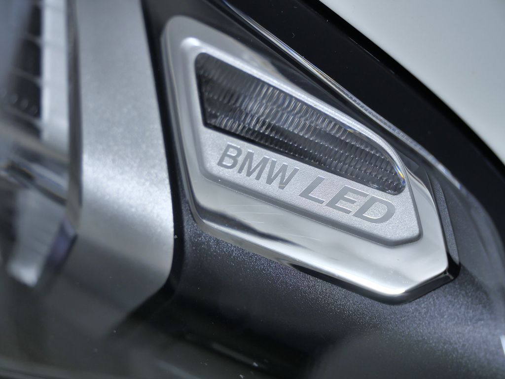 Thumbnail: 2023 BMW 3 Series - 5