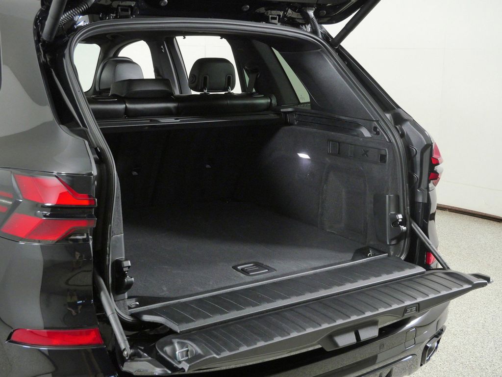 Thumbnail: 2026 BMW X5 - 29