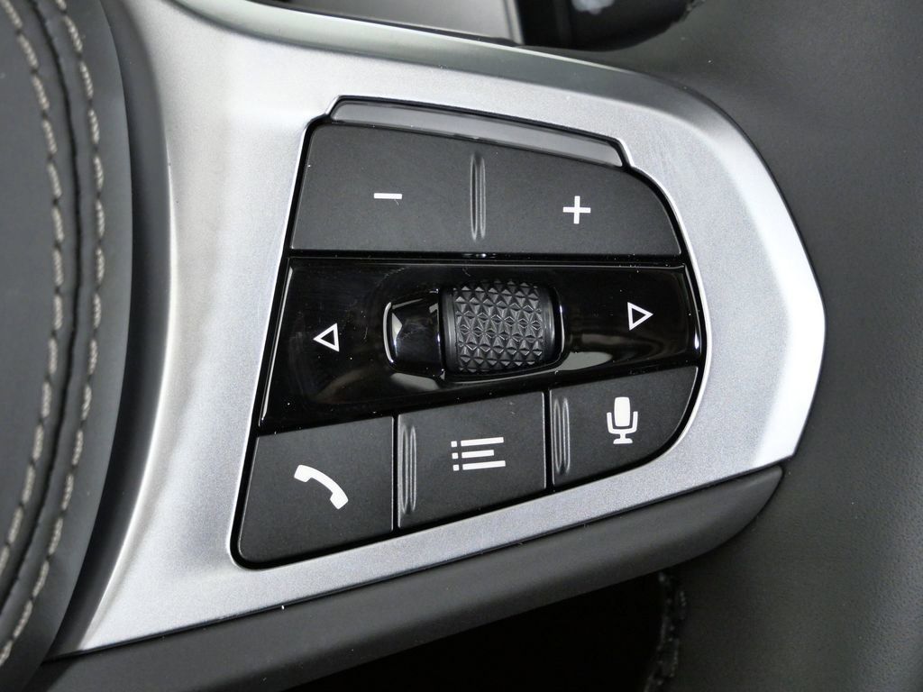 Thumbnail: 2026 BMW X7 - 45