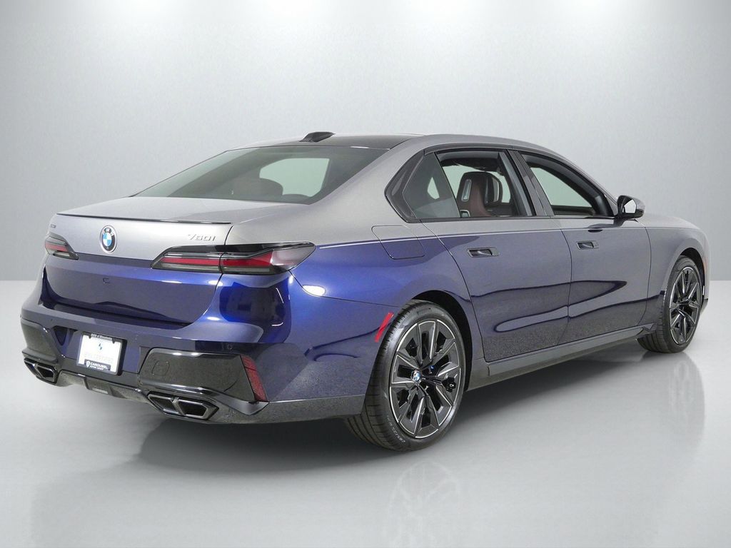 Thumbnail: 2023 BMW 7 Series - 11