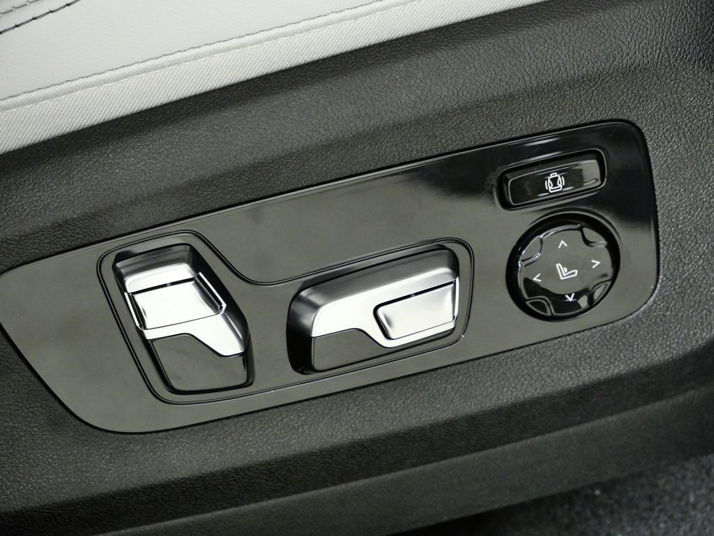 Thumbnail: 2026 BMW X5 - 24