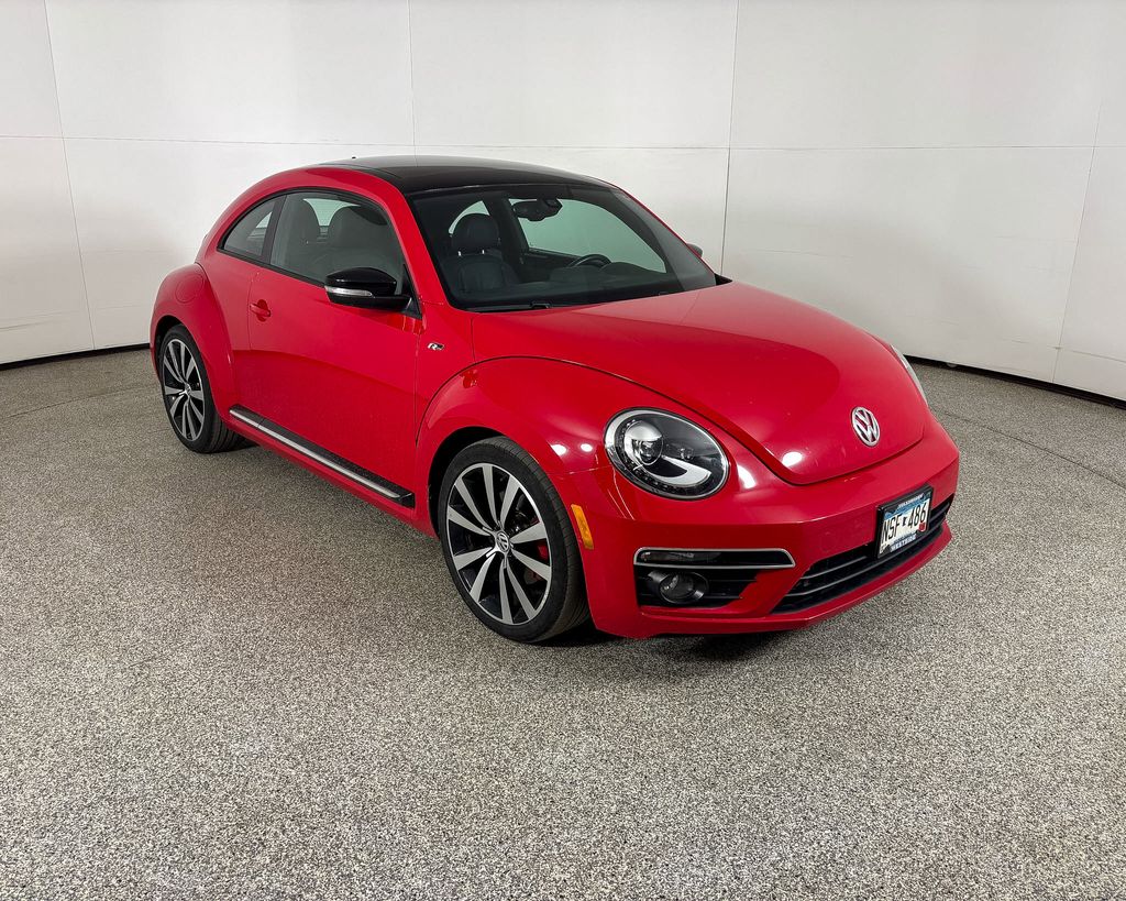 Thumbnail: 2016 Volkswagen Beetle - 4