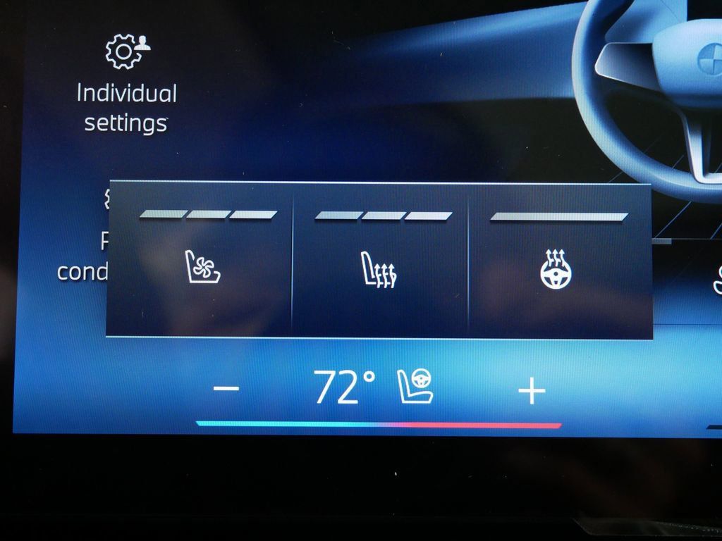 Thumbnail: 2026 BMW X7 - 43