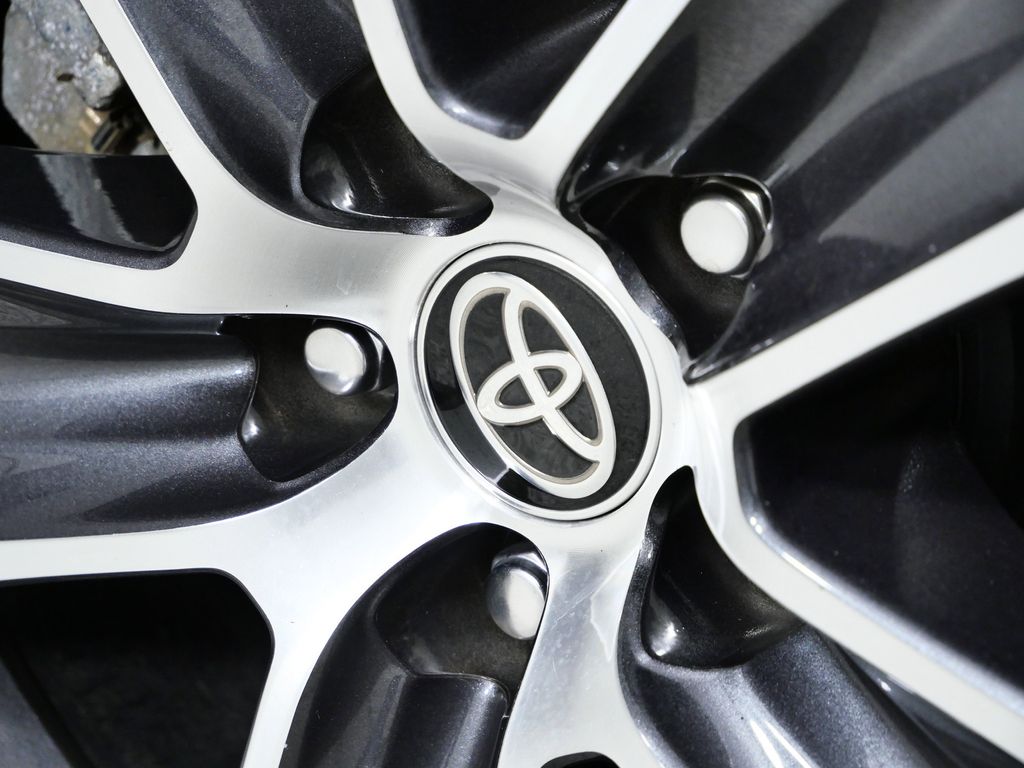 Thumbnail: 2020 Toyota Highlander - 5