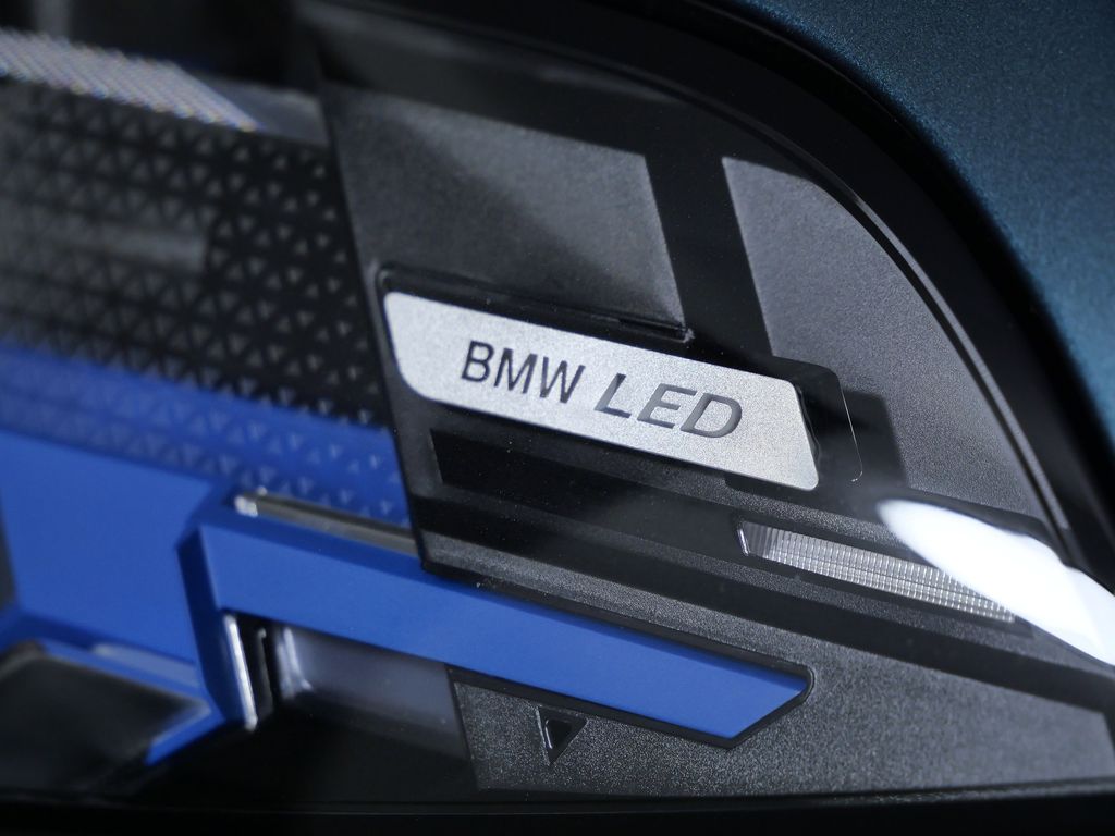 Thumbnail: 2026 BMW X5 - 4