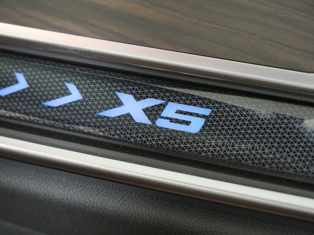 Thumbnail: 2026 BMW X5 - 24