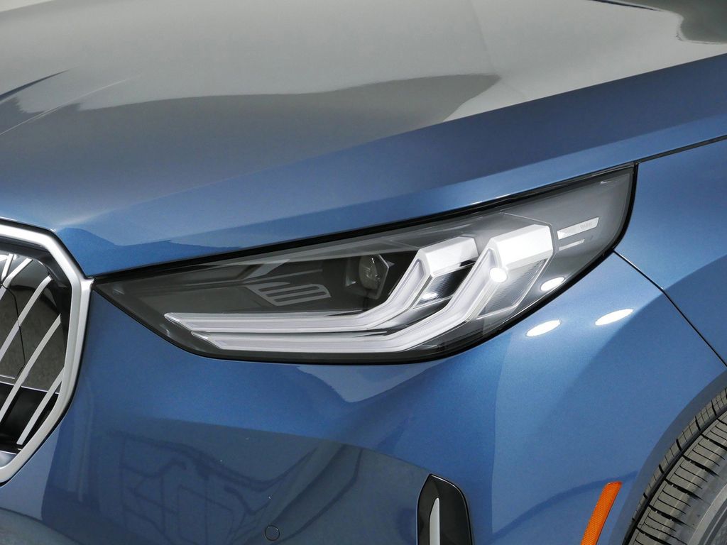 Thumbnail: 2026 BMW X3 - 3
