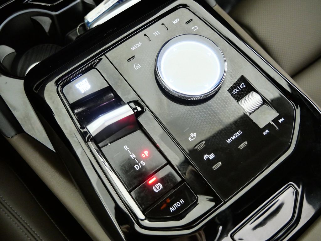 Thumbnail: 2025 BMW 5 Series - 51