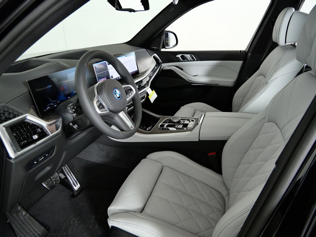 Thumbnail: 2026 BMW X5 - 35