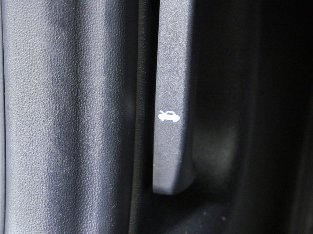 Thumbnail: 2015 Hyundai Genesis - 35