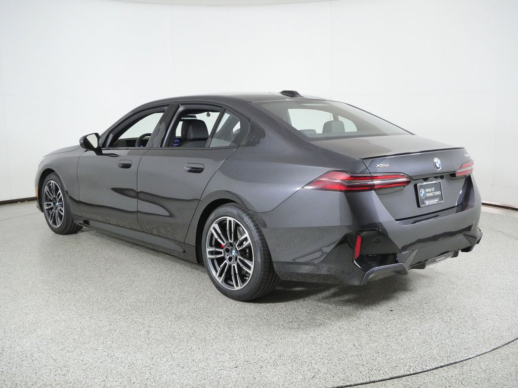 Thumbnail: 2026 BMW 5 Series - 16