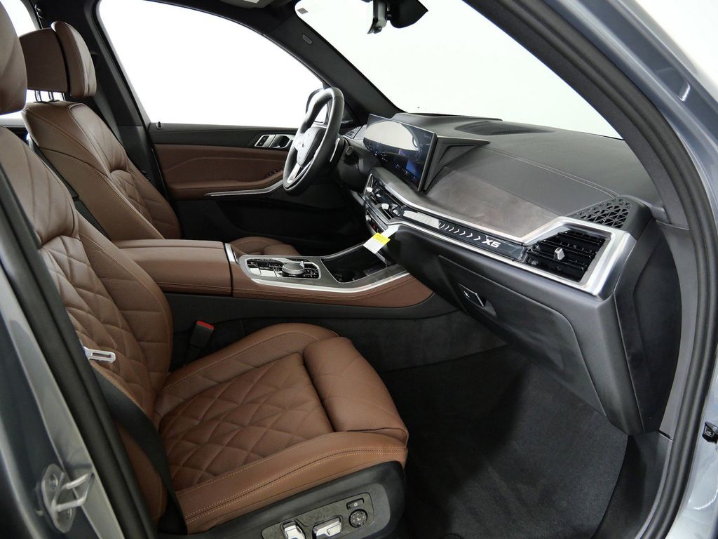 Thumbnail: 2026 BMW X5 - 20
