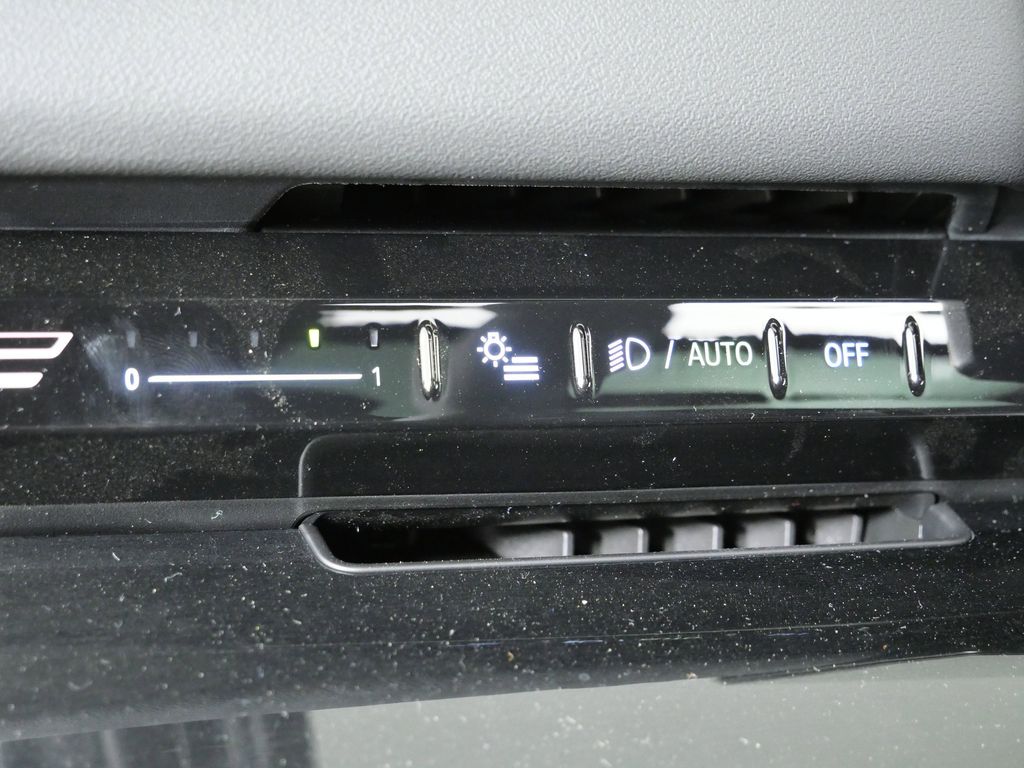 Thumbnail: 2026 BMW 5 Series - 37