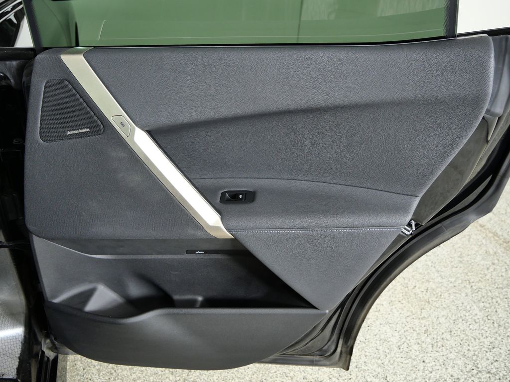 Thumbnail: 2023 BMW iX - 29