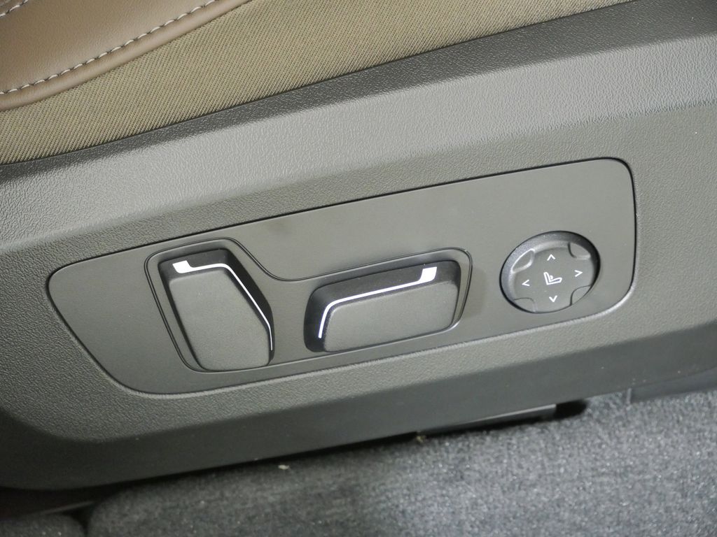 Thumbnail: 2026 BMW X3 - 23
