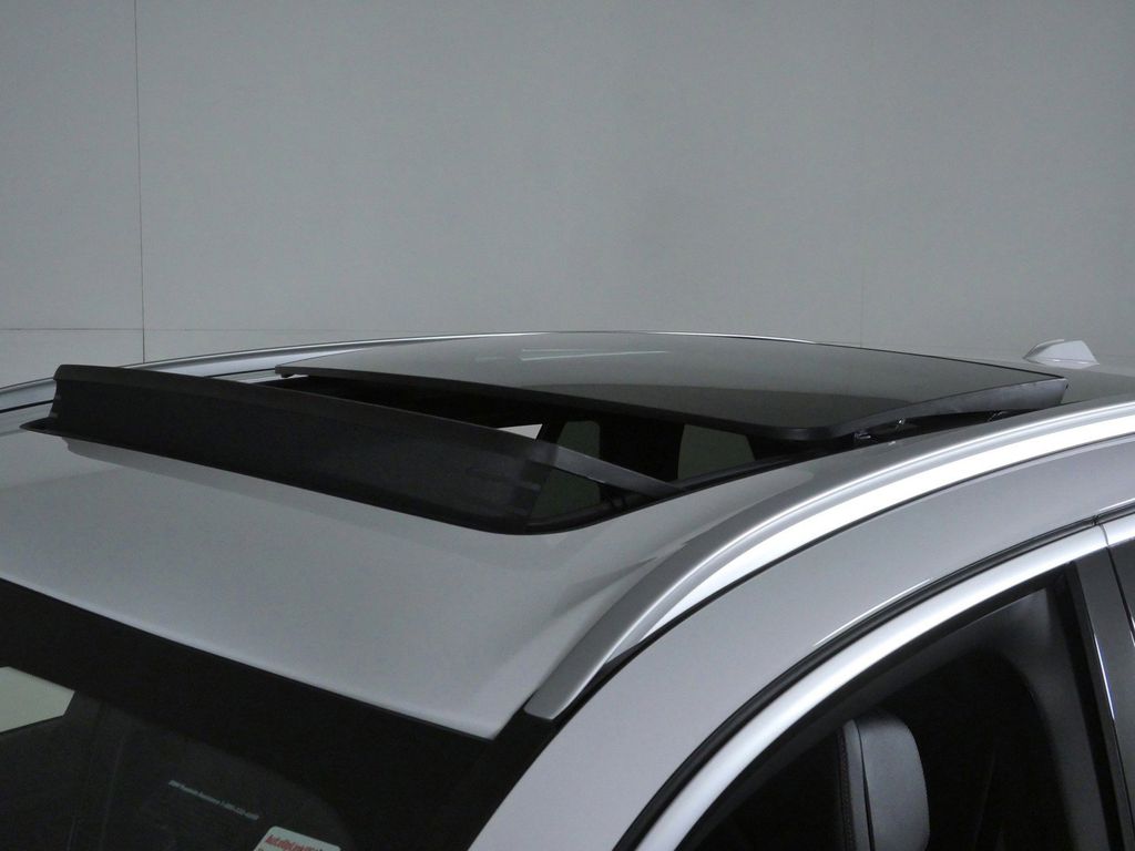 Thumbnail: 2026 BMW X5 - 17