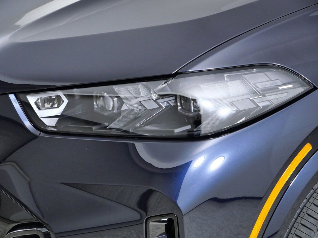 Thumbnail: 2026 BMW X5 - 3