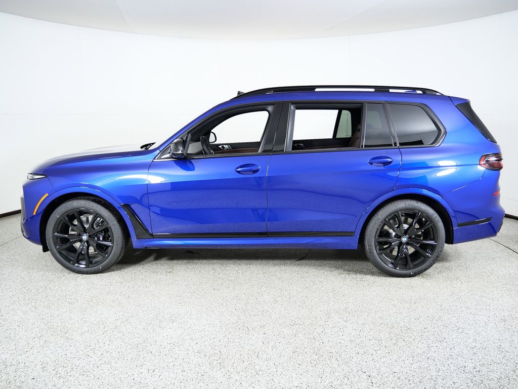 Thumbnail: 2026 BMW X7 - 15