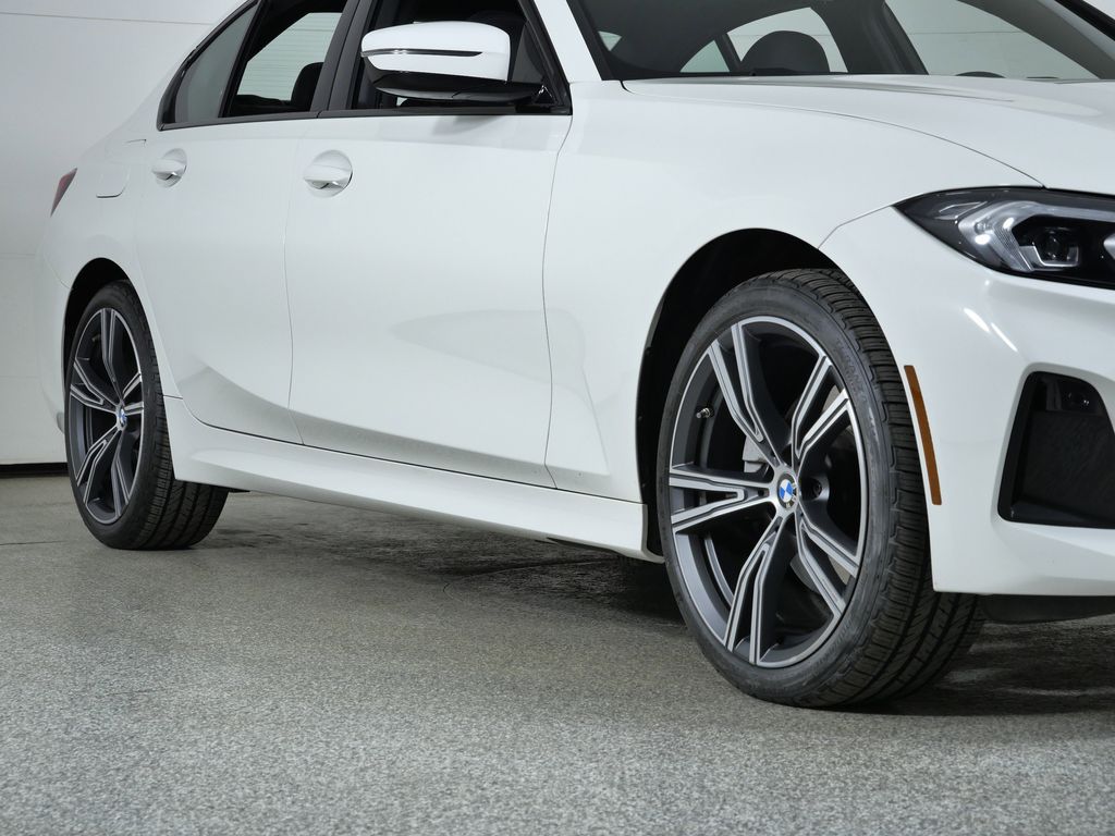 Thumbnail: 2023 BMW 3 Series - 8