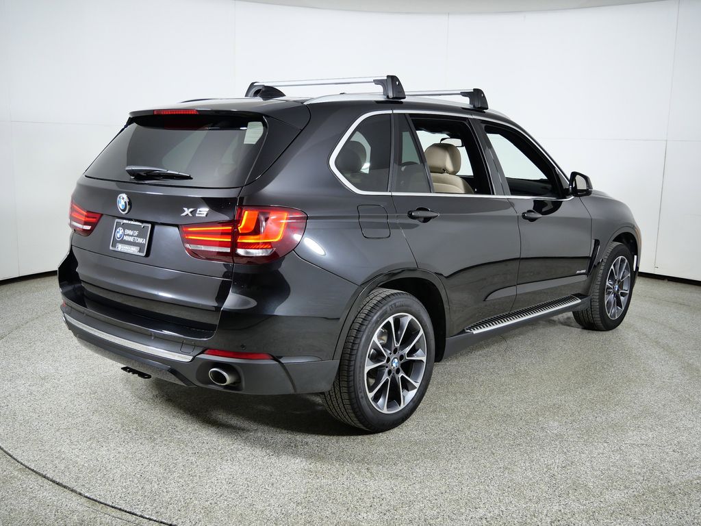 Thumbnail: 2017 BMW X5 - 10