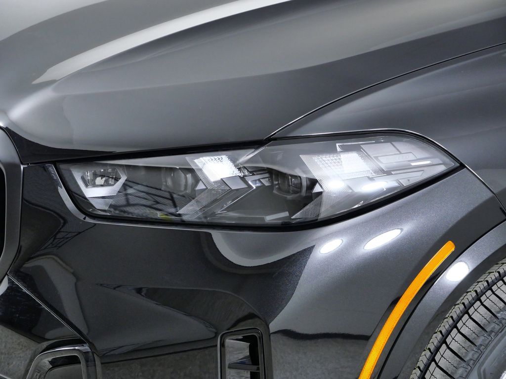 Thumbnail: 2026 BMW X5 - 3