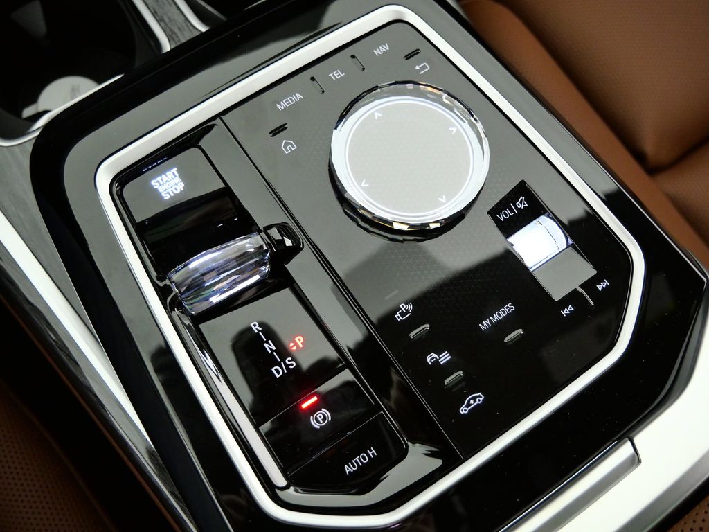 Thumbnail: 2026 BMW 7 Series - 48