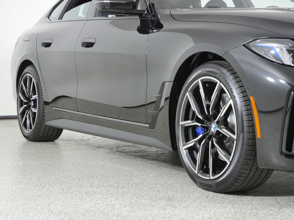 Thumbnail: 2026 BMW 4 Series - 6