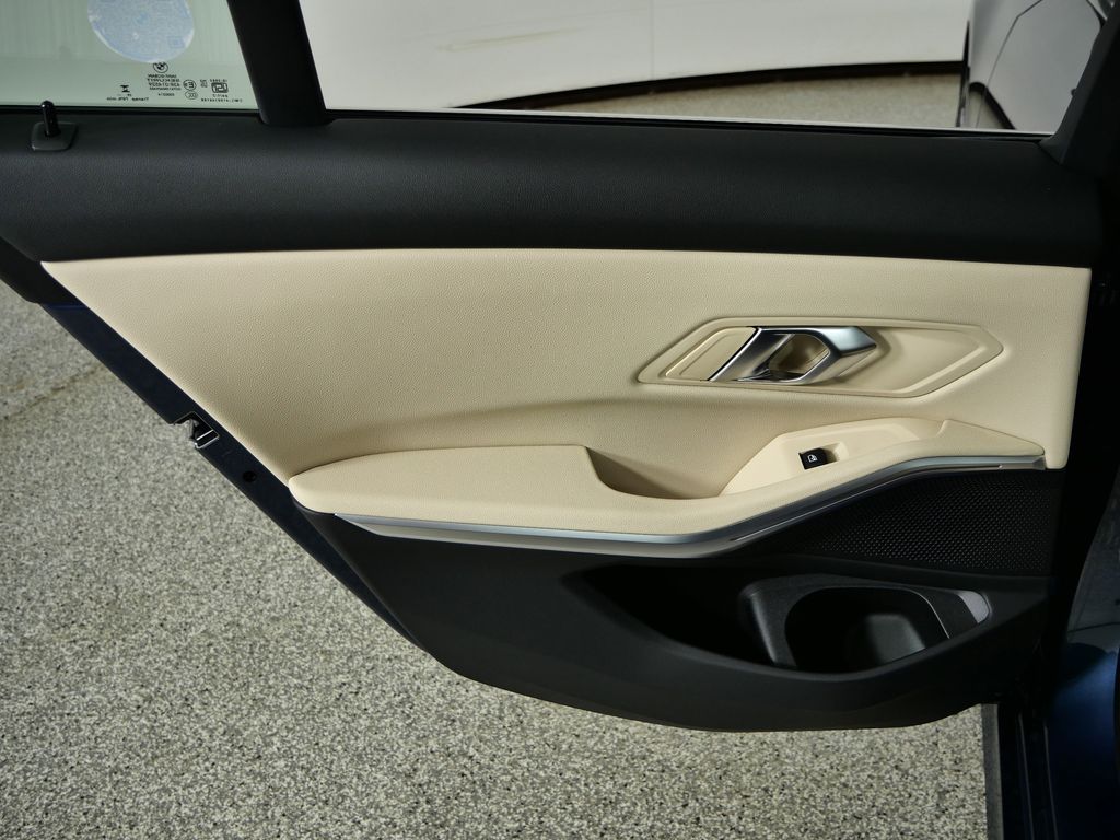 Thumbnail: 2026 BMW 3 Series - 29