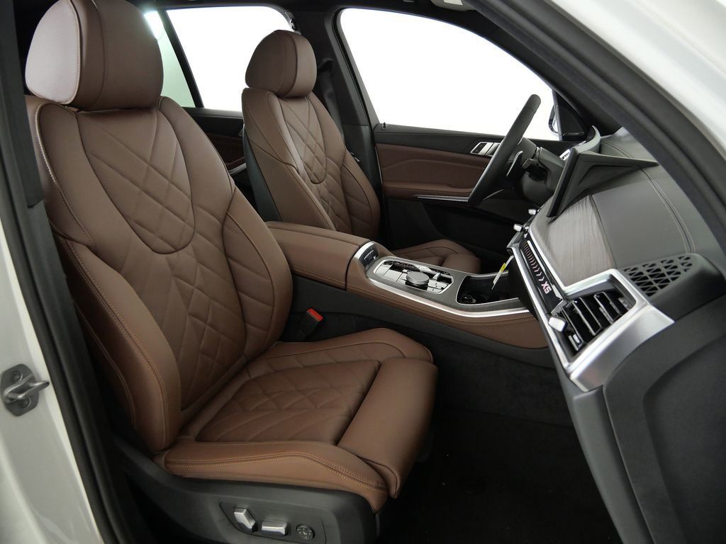 Thumbnail: 2026 BMW X5 - 23