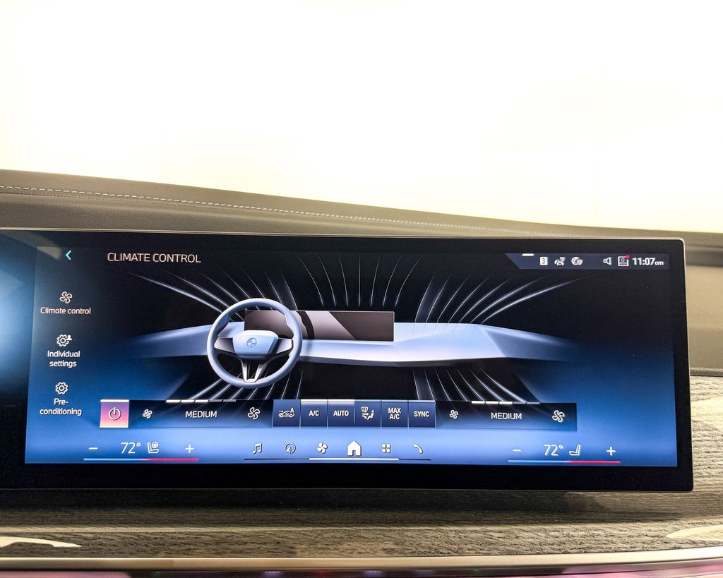 Thumbnail: 2025 BMW 7 Series - 39