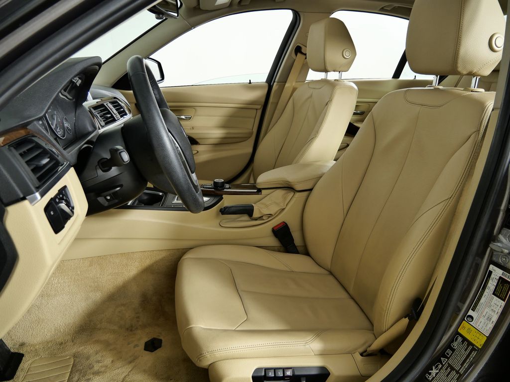 Thumbnail: 2015 BMW 3 Series - 34