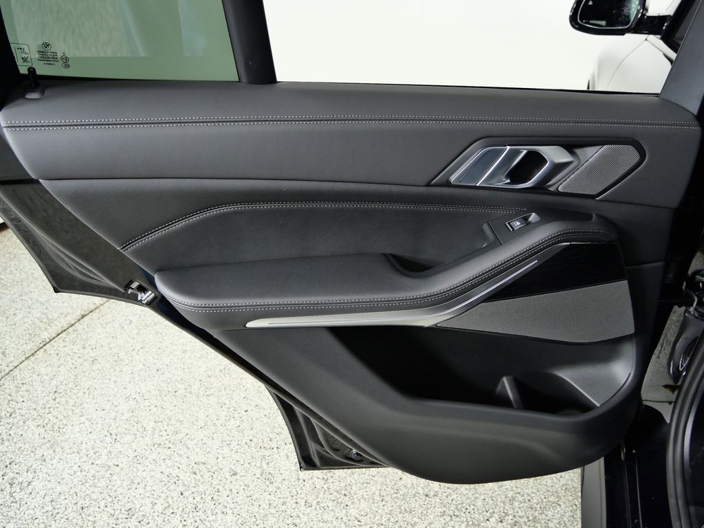 Thumbnail: 2026 BMW X5 - 31