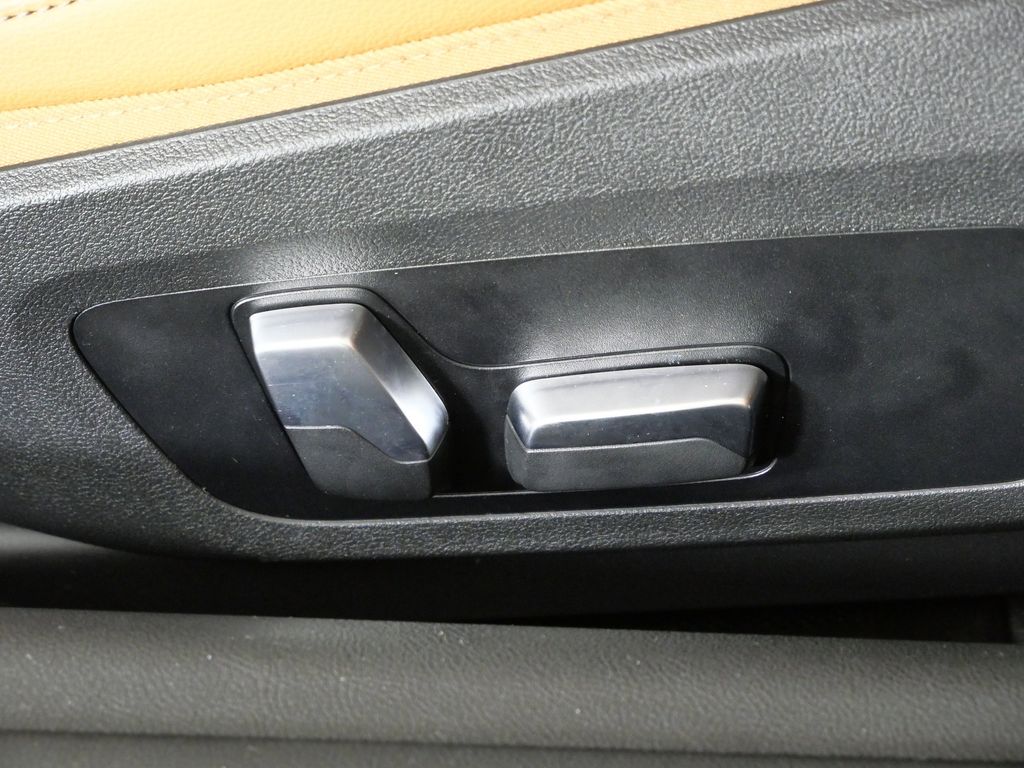 Thumbnail: 2023 BMW 4 Series - 27